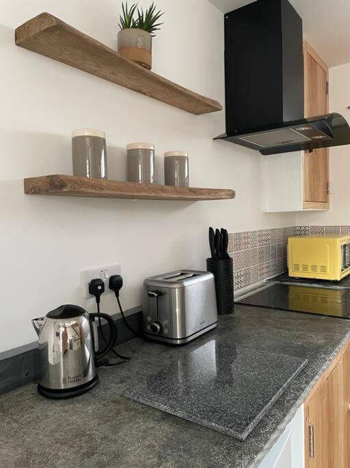 Cosy Rustic Annex In Quiet Cornwall Village Saint Wenn Luaran gambar